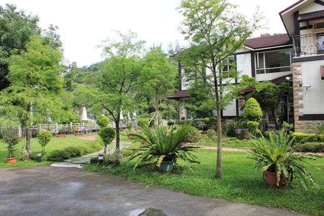 後頭厝休閒餐廳庭園一隅