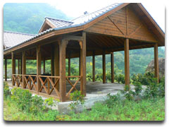 猴洞坑步道涼亭