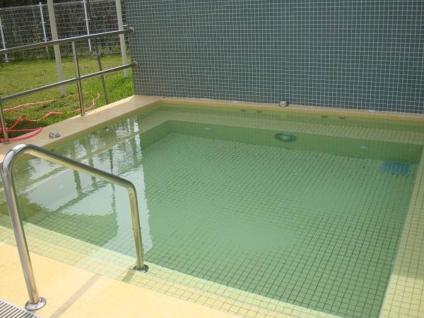 SPA池左池